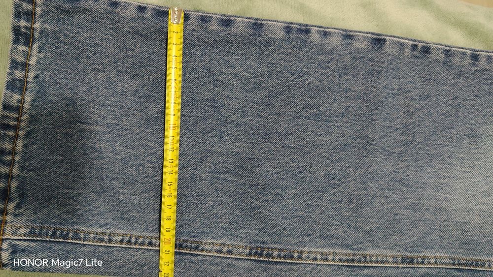 Blugi cu crac drept mărimea 36- 38