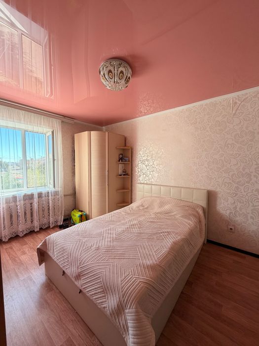Продается 3 х комнатная квартира на 12 м/к( Простоквашино)