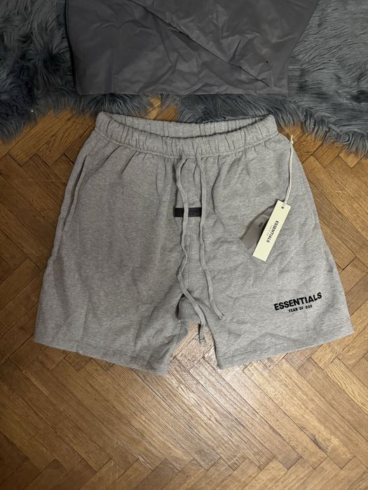 Pantaloni essentials