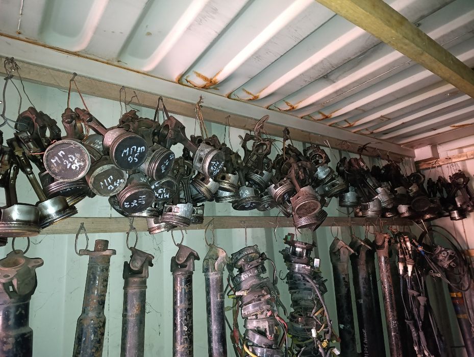 Шатун поршень масляный насос