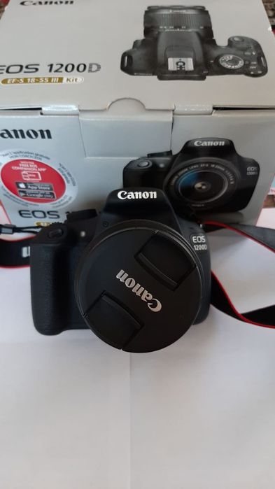 Продаю фотоаппарат Canon EOS 1200D