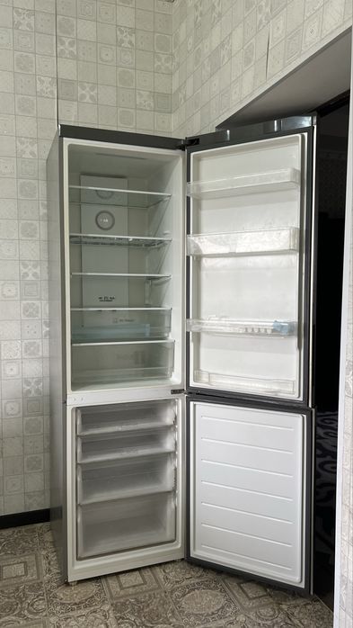 Холодильник haier