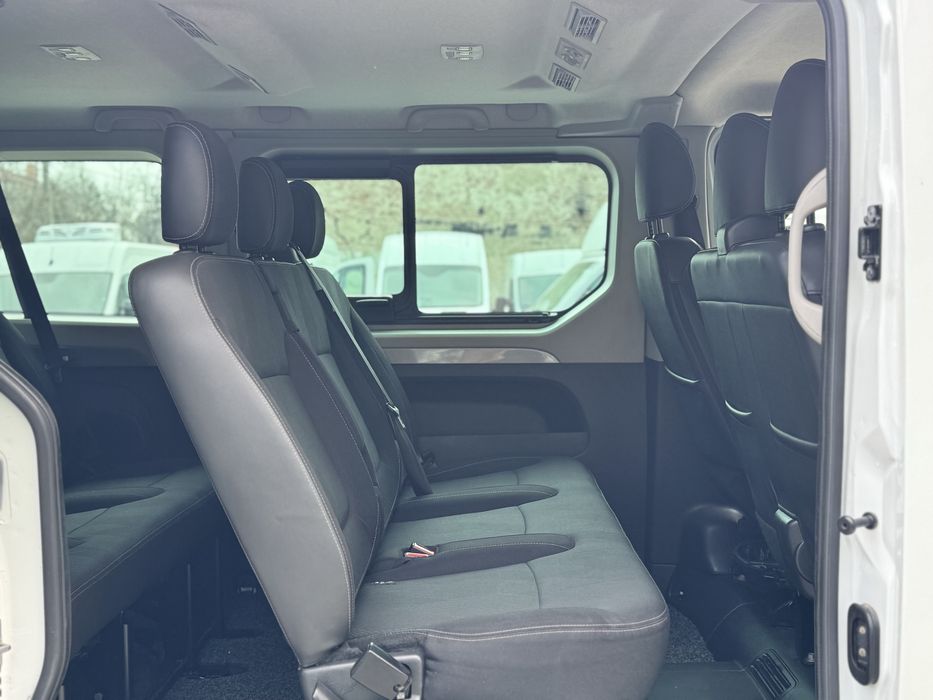 Renault Trafic 2023/9 locuri/150cp/pos leasing/tva deductibil.