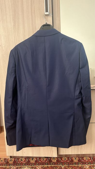 Продаю костюм 50 размера