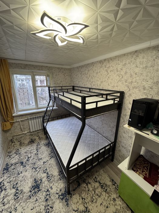 Ikki qavatli krovat. Двухместный кровать. Двухъярусная кровать.