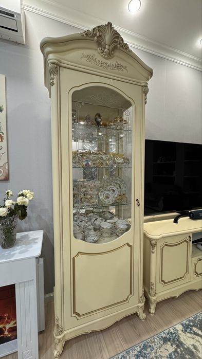 Продается сервант Мона Лиза ТВ Группа Крем