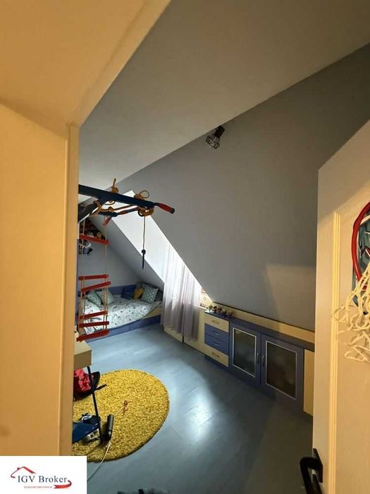 Продава се Четиристаен апартамент в София, Белите брези - 100 кв.м за 1811 €/кв.м - Снимка #11