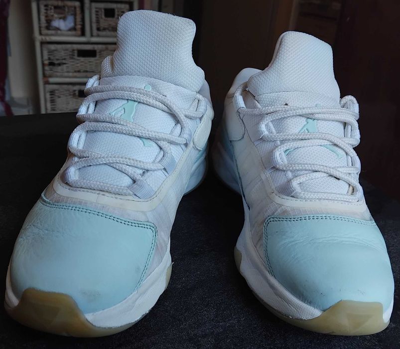 Дамски Nike Air Jordan 11 CMFT Low, цвят „Glacier Blue“- 36,5