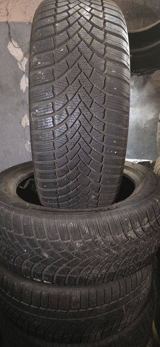 Гуми 2бр 225/50/18  - 1бр  - 145лв