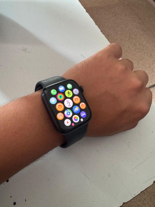Apple watch 8, в идеальном состоянии