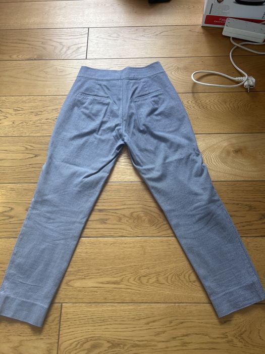 Pantaloni gri cu model