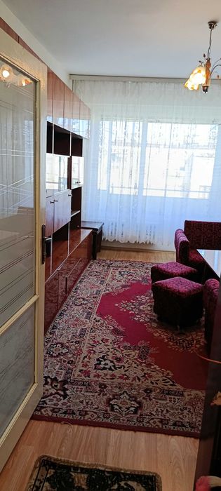Продавам ремонтиран двустаен апартамент в ж.к.Дружба 1