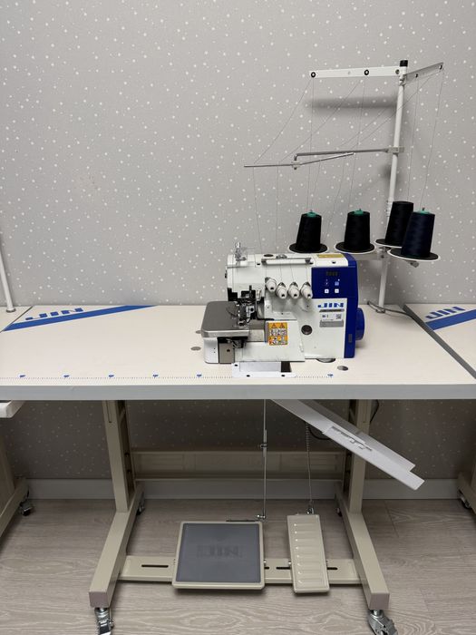 В продаже промышленные швейные машиныJIN