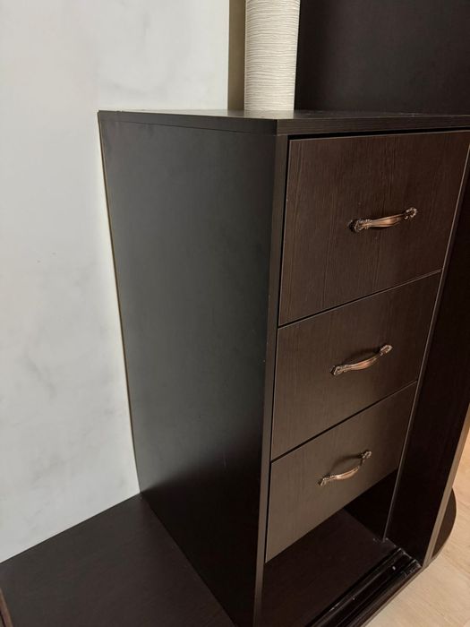 Комоды темные продам