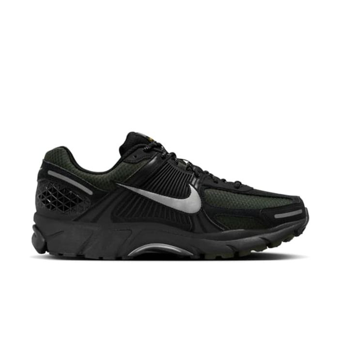 Спортни обувки Nike Zoom Vomero 5