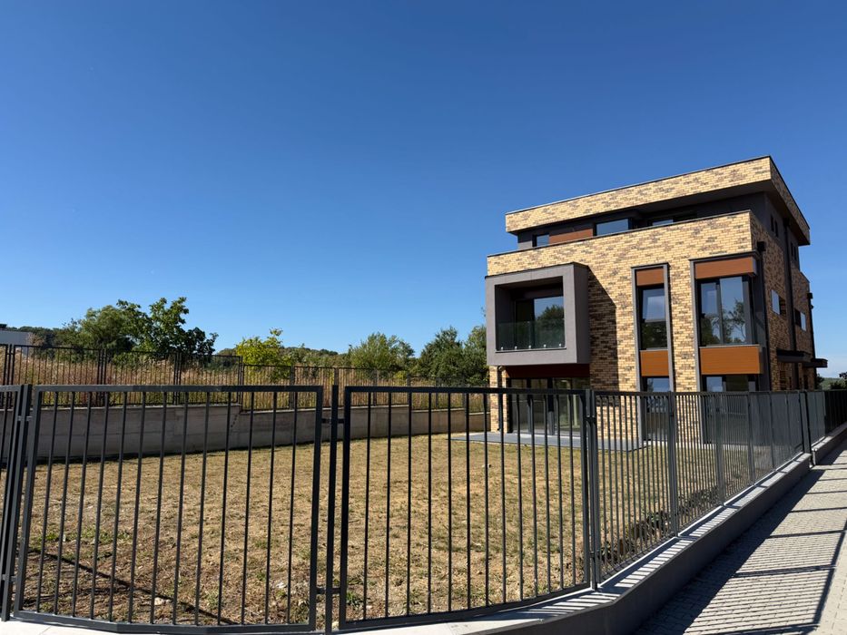 Duplex Făget Cluj cu CF, curte si loc de parcare