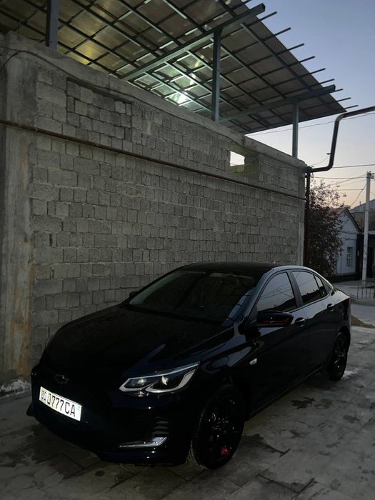 Срочно сотилади мошина