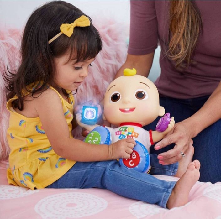Интерактивная обучающая кукла CoComelon JJ