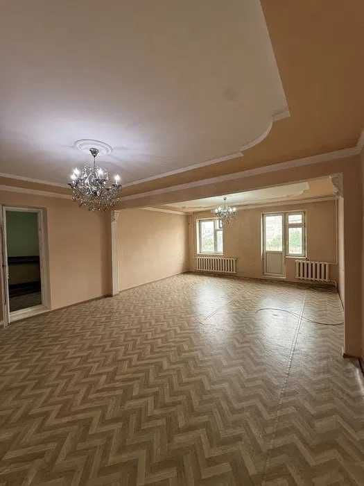 4 xonali 154 m2, Bank uyi, Mirobod, Gospital`