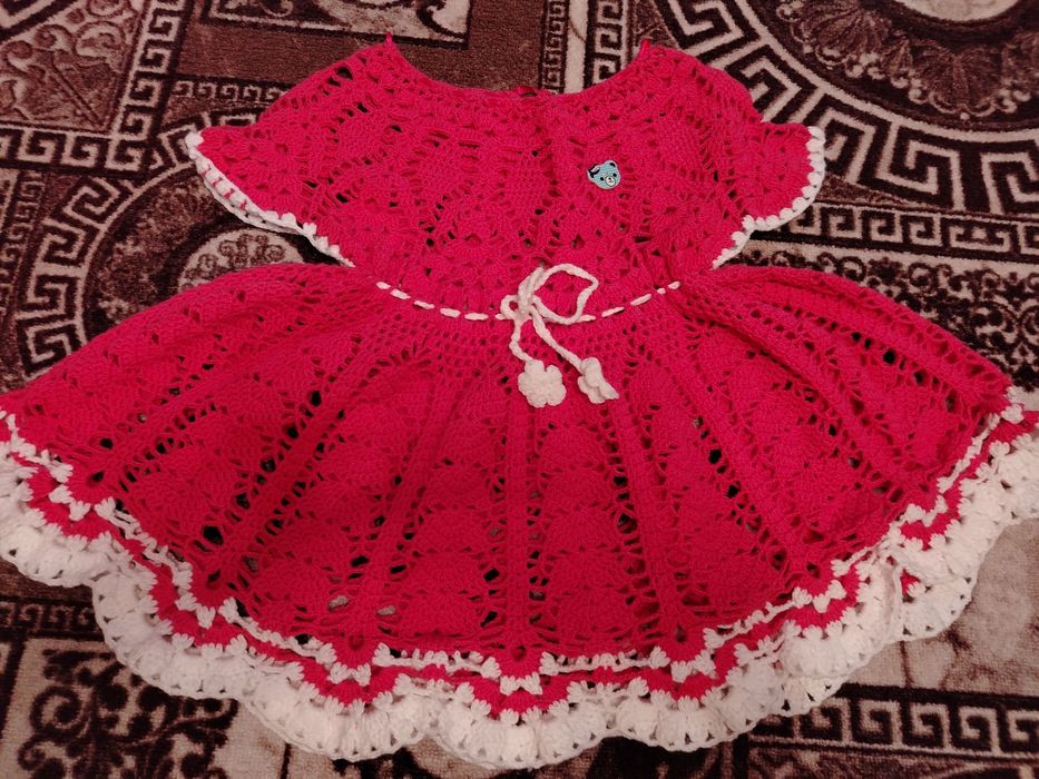 Продам платье для девочки