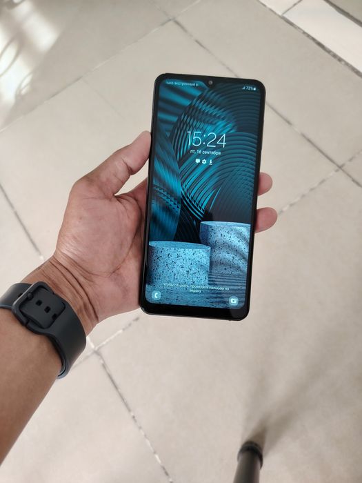 продаётся телефон