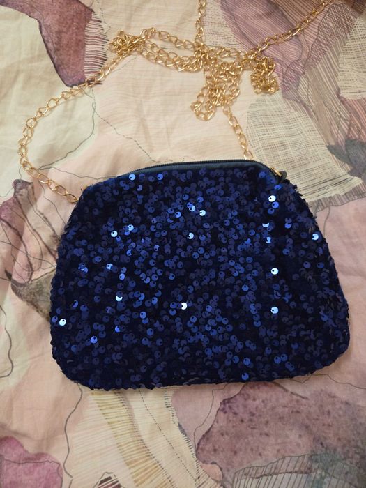 Нова лъскава чанта с пайети