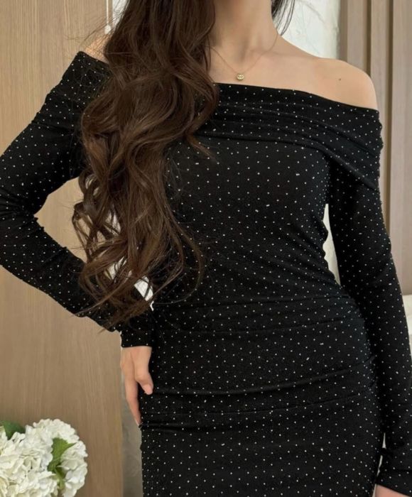 Роскошное вечернее платье в пол со стразами