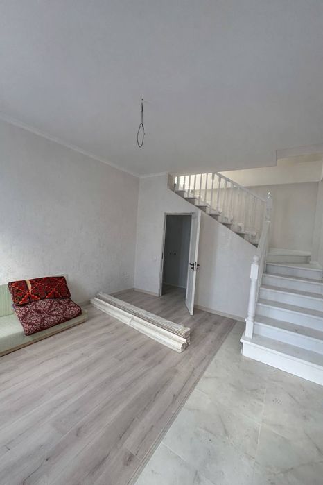 Продаётся 2-3-4 комнатные Таунхаусы на Буюк ипак йули метро