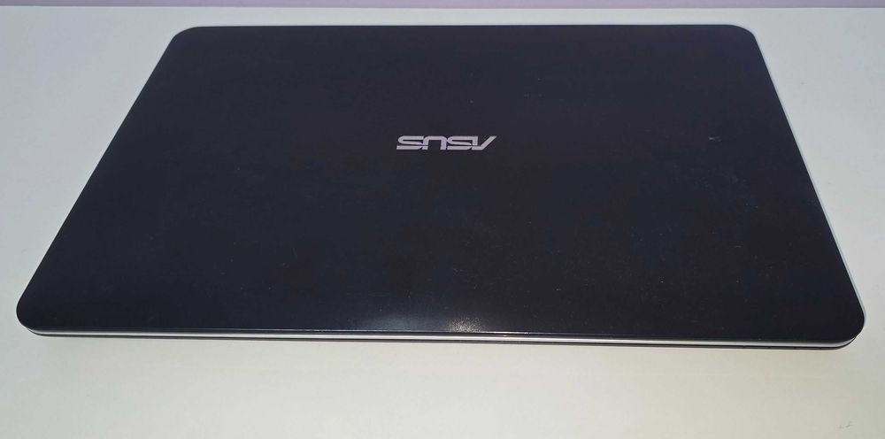 Asus R556L 15,6 инча