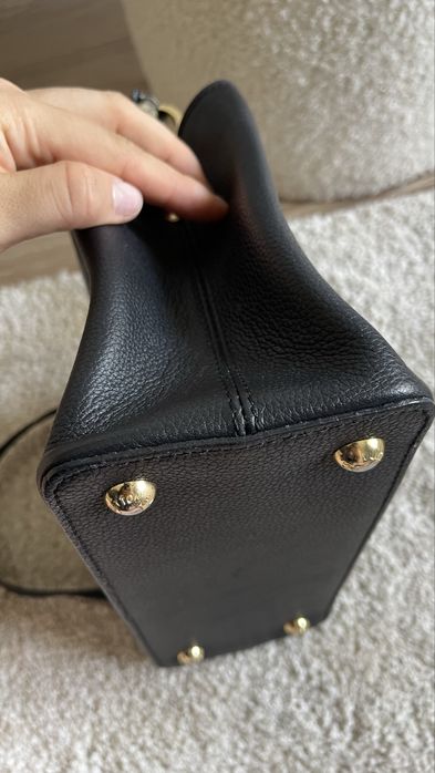 Geanta Louis Vuitton Capucines Mini Piele Naturala