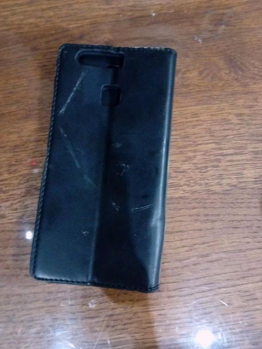 Продавам калъф за хуалей P9 Lite