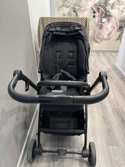 Продам коляску с люлькой.