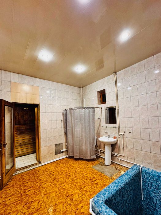 Большая дача в Кибрае - сауна, бассейн, бильярд, теннис, кухня, мангал