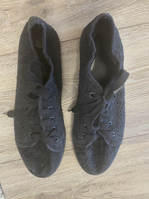 Продам женские кеды