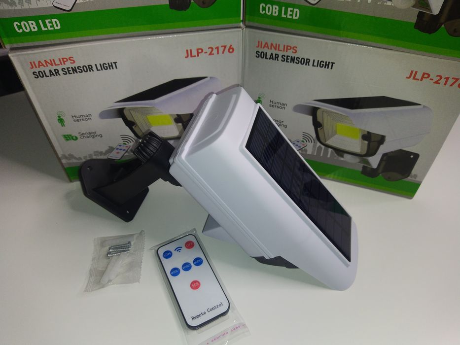 Lampa solara tip camera supraveghere cu telecomanda,senzor de miscare
