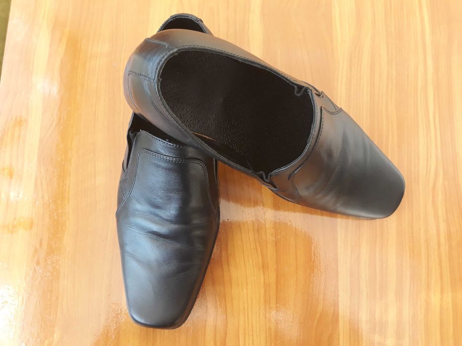 Vand pantofi din piele naturala