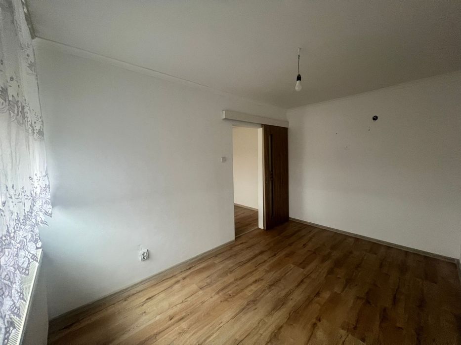 Inchiriez apartament 2 camere cu parcare Rogerius