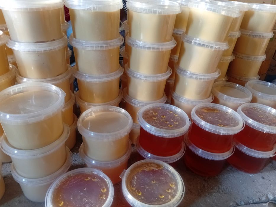 Меркінің таза табиғи балы.