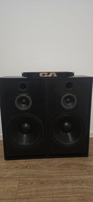 Vând boxe 350w buc