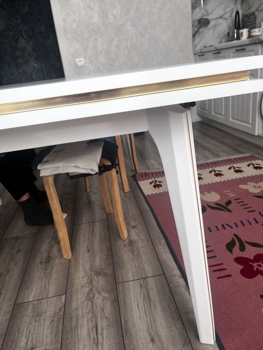 Стол отличного качества