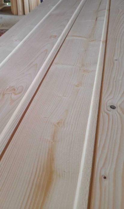 Lambriu, florarie din lemn și peleți