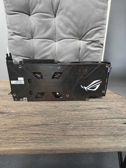 Placă Video ASUS ROG Strix RX 5700 XT 8GB GDDR6 Gaming