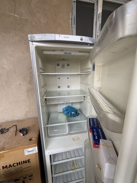 Холодильник indesit