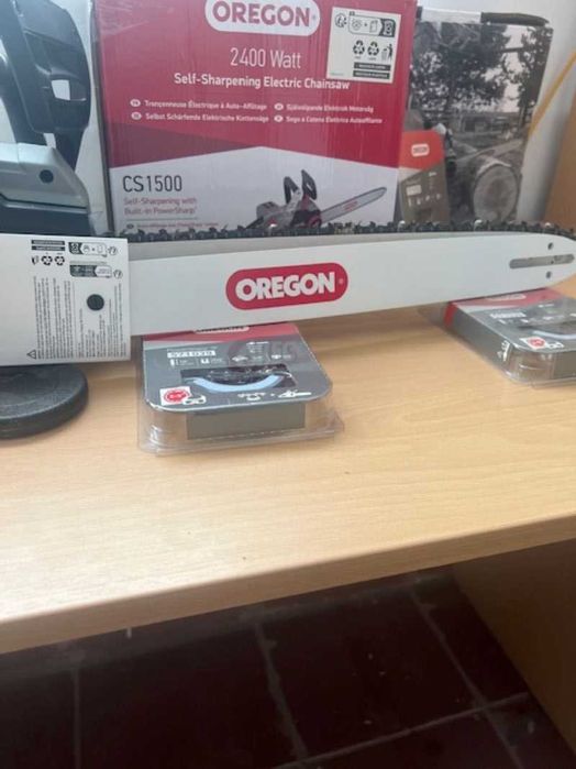 Самозаточващ се електрически верижен трион Oregon CS1500