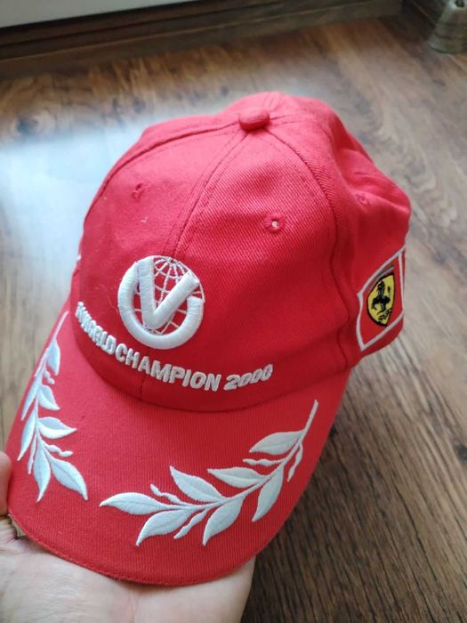 FERRARI F1 - страхота колекционерска шапка универсален размер