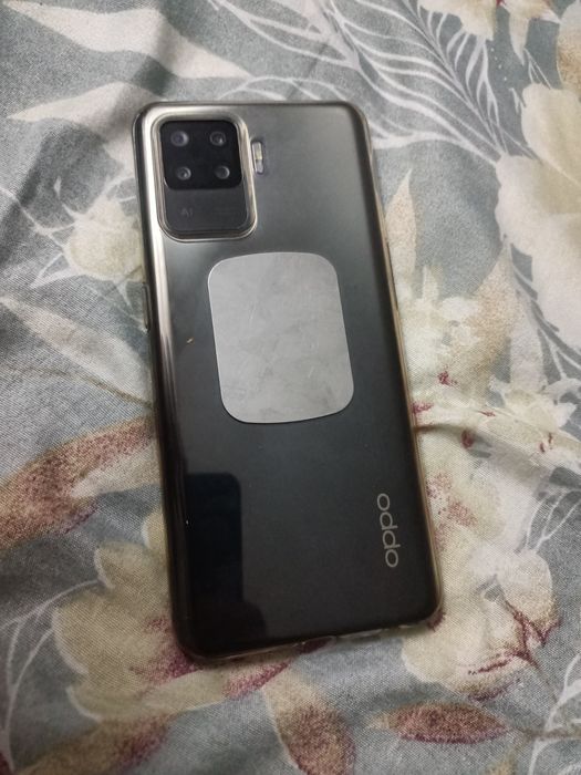 Телефон oppo reno5lite