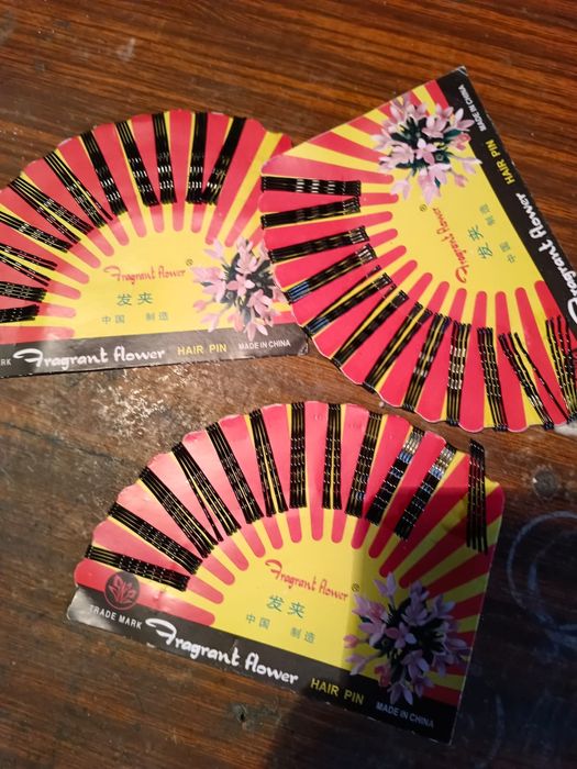 Продам брошки разное