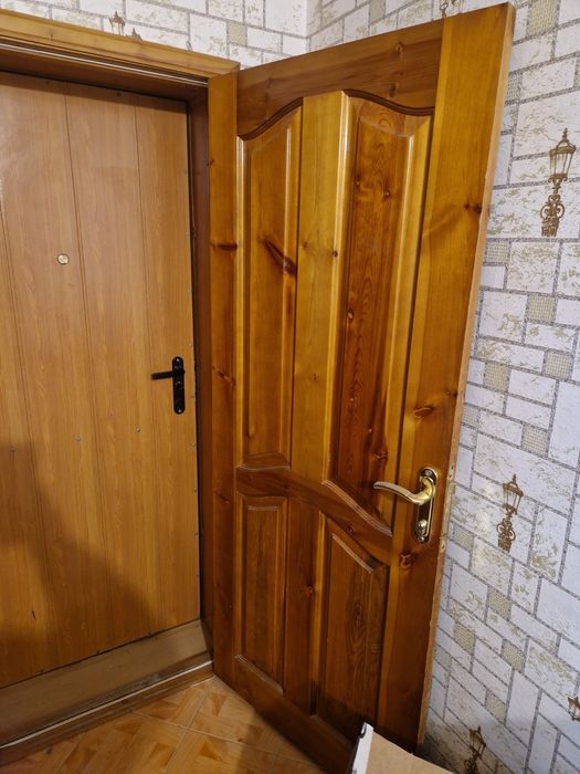 Двери деревянные