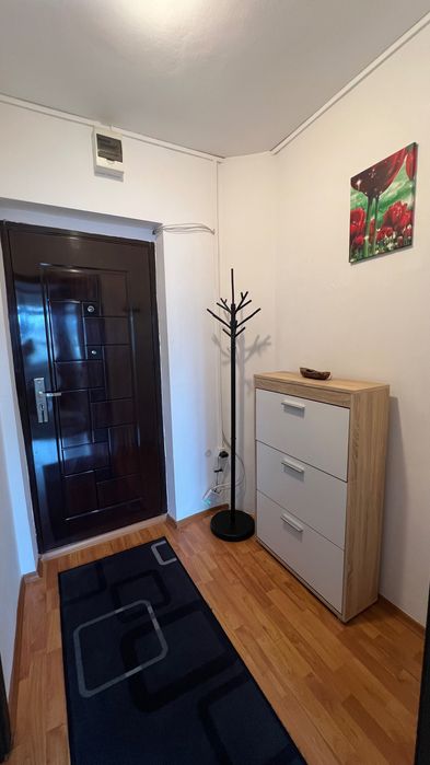 Garsonieră de închiriat – Tractorul | Parcare inclusă