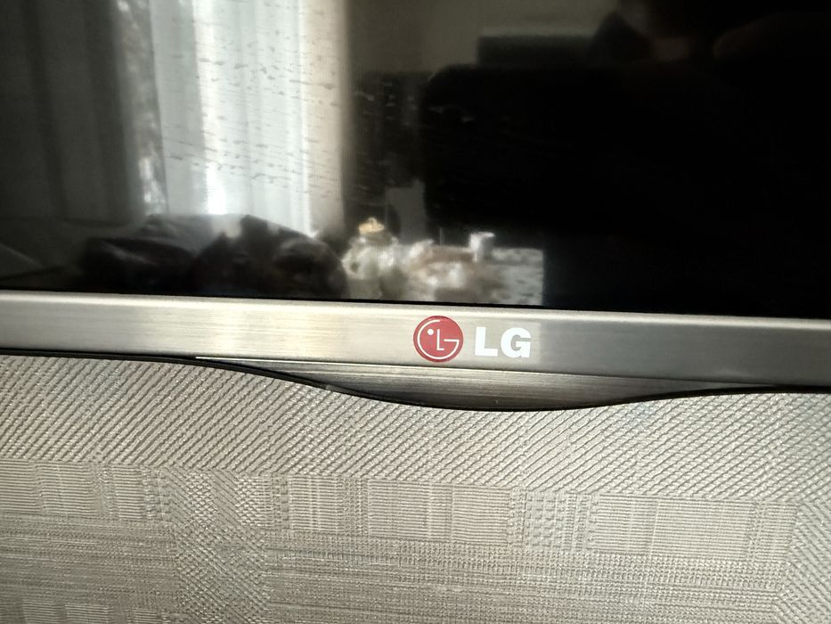 Продам телевизор LG